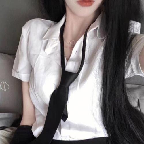 女孩，母亲与恶魔